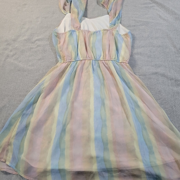 Andree By Unit Small Womens Dress Pastel Rainbow Flutter Sleeve Flowy EUC - Picture 13 of 13